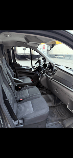 Van Ford Transit — sièges avant